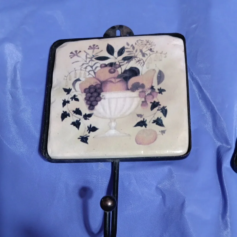 Elegant Fruit Design Wall Hooks